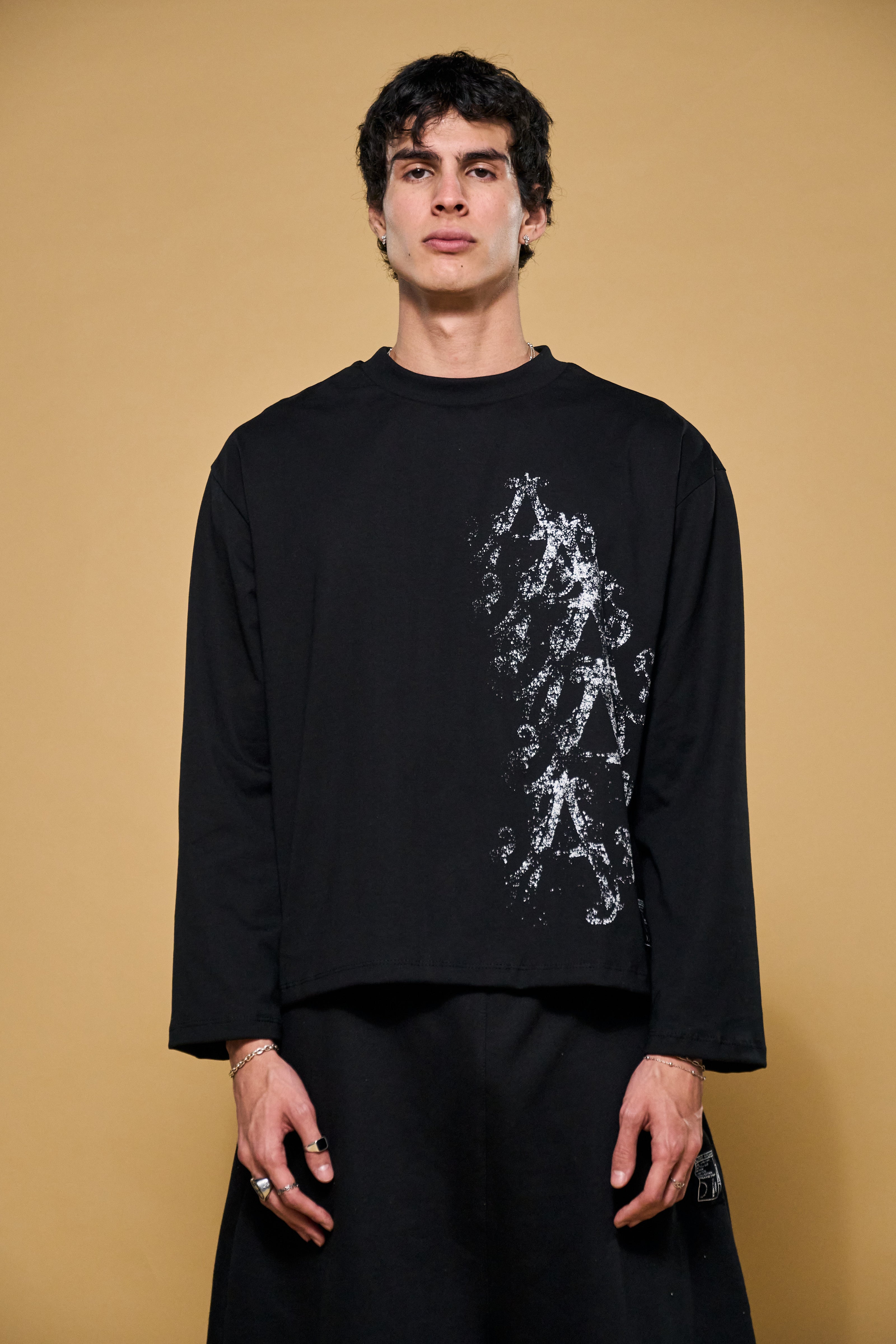 Basics V3 - Noir Long sleeve