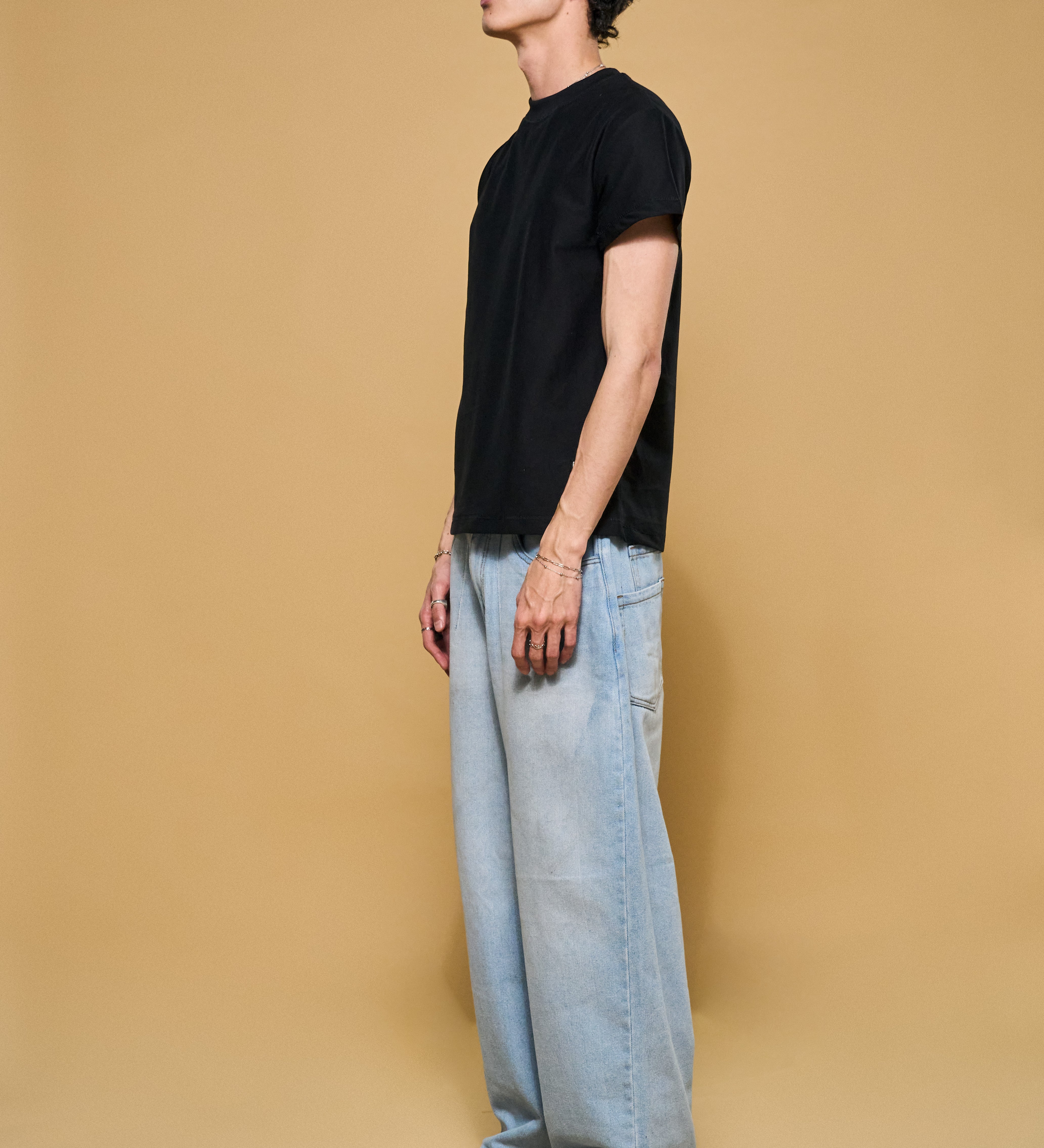 Basics V3 - Mørk T-shirt